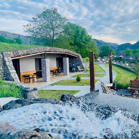 Hotel Hobbiton Near Vardzia Caves T'mogvi Экстерьер фото