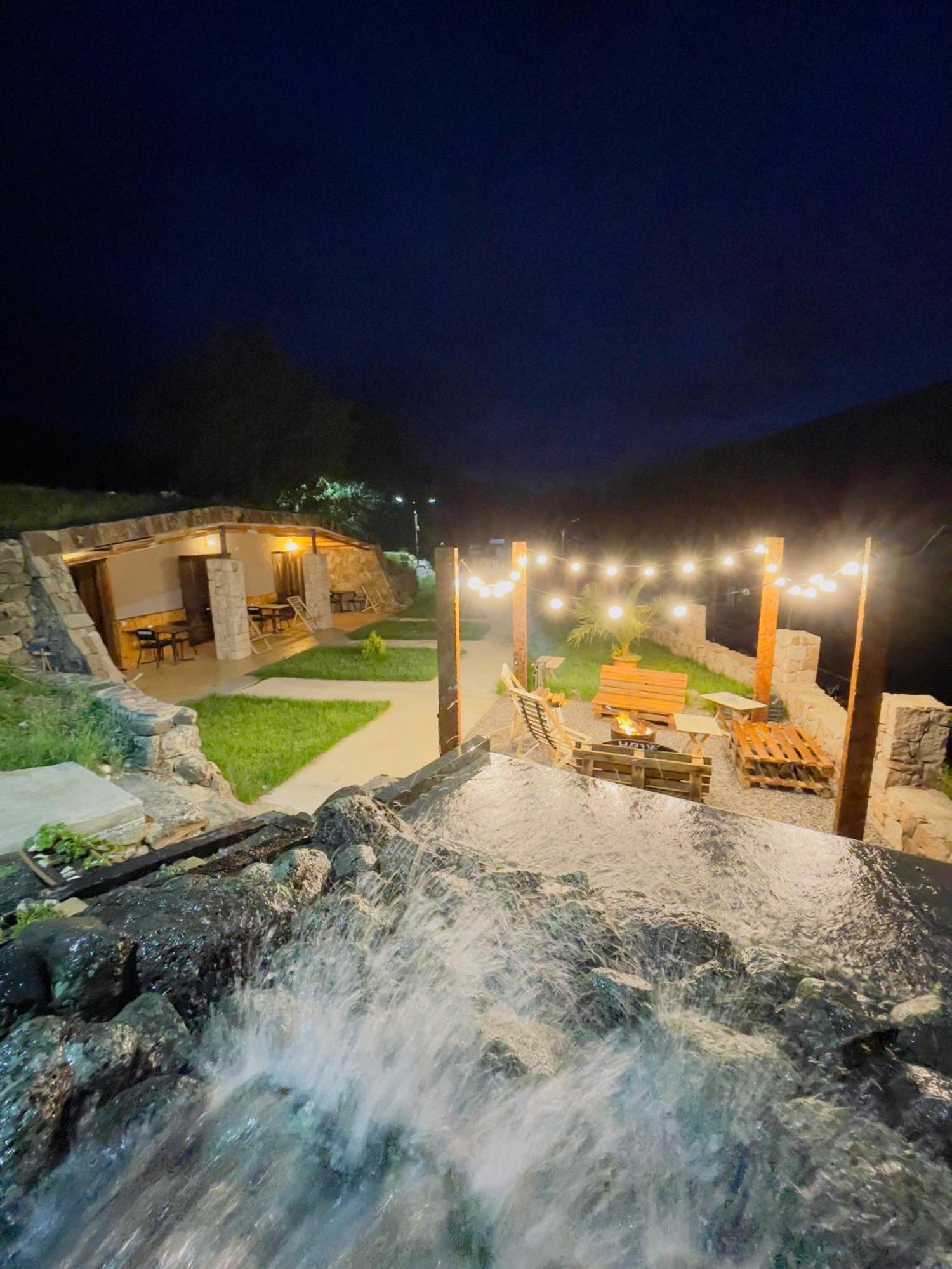 Hotel Hobbiton Near Vardzia Caves T'mogvi Экстерьер фото