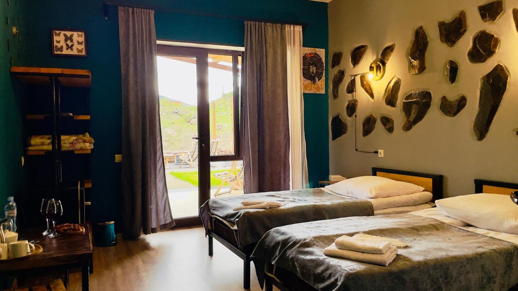 Hotel Hobbiton Near Vardzia Caves T'mogvi Экстерьер фото