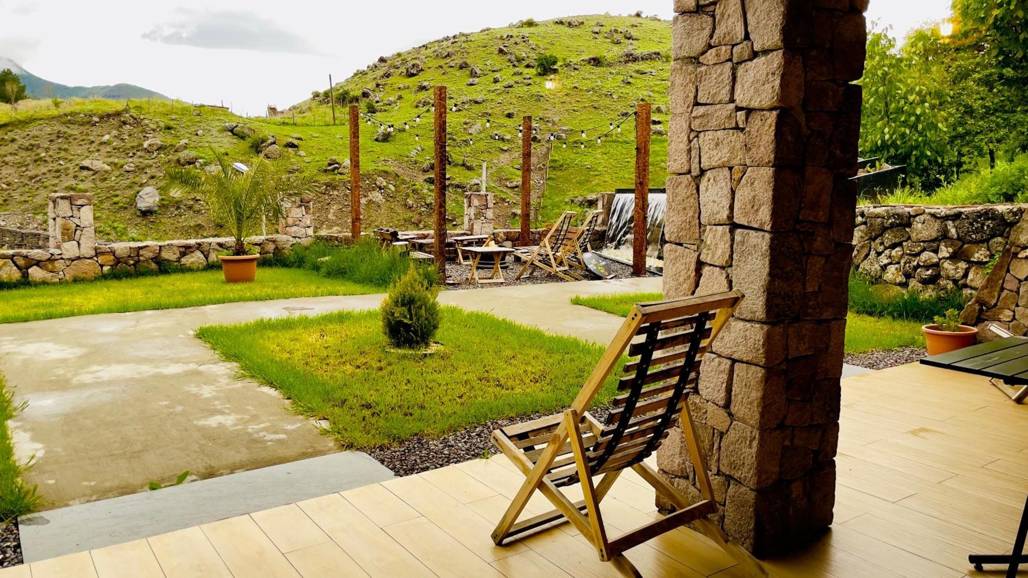 Hotel Hobbiton Near Vardzia Caves T'mogvi Экстерьер фото